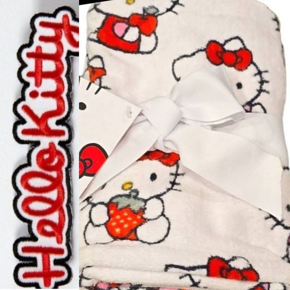Hello Kitty Logo & Fruit 2-PK Hand Towels
